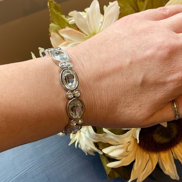 Statement Stretch Bracelet - Picture 3 of 3